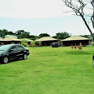Flats E Suítes Das Papoulas Ferradura In Inn